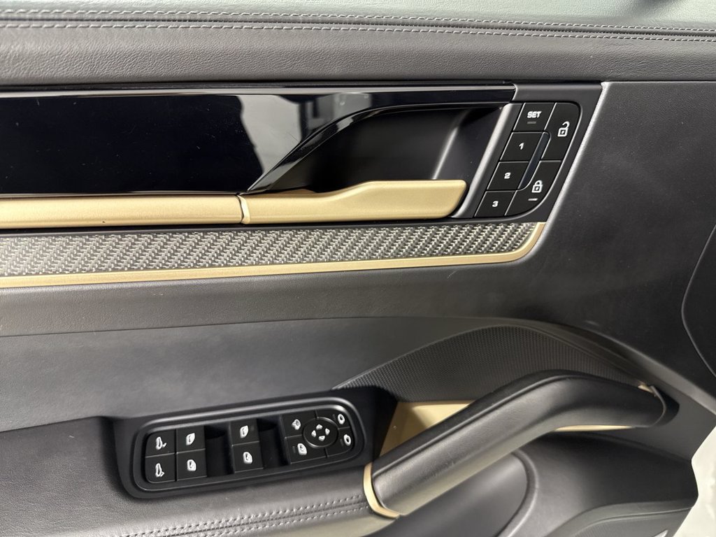 Certified 2024 Porsche Cayenne Coupe w/ Premium Package Plus AWD/4WD image 33
