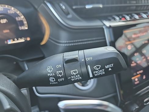 New 2025 Jeep Grand Cherokee Altitude image 43