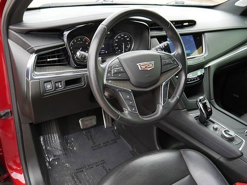 Used 2021 Cadillac XT5 Sportv w/ LPO, Floor Liner Package image 11