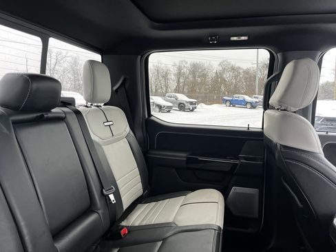 Used 2023 Ford F150 Lightning Platinum image 36