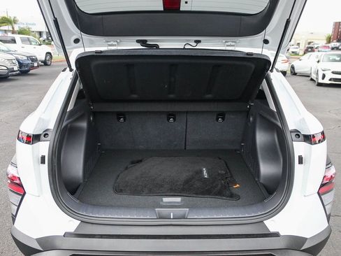 Certified 2025 Hyundai Kona SEL image 26