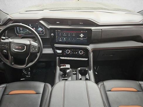 Used 2024 GMC Sierra 1500 AT4 w/ Technology Package AWD/4WD image 16