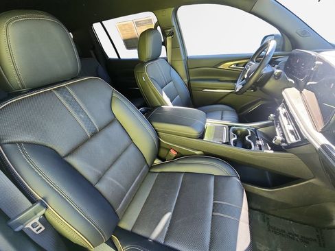 Certified 2025 Chevrolet Traverse High Country w/ LPO, Floor Liner Package AWD/4WD image 27