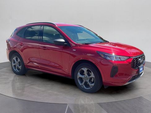Used 2023 Ford Escape ST-Line w/ Tech Pack #1 AWD/4WD image 9
