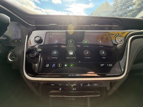 Used 2023 Chevrolet Bolt EUV LT w/ Driver Confidence Package image 19