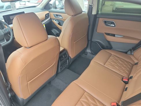 New 2026 Nissan Rogue Platinum image 13