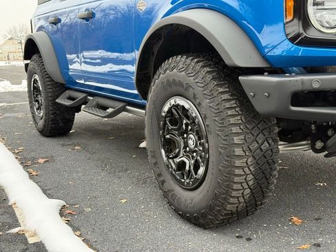 Used 2024 Ford Bronco Wildtrak image 9