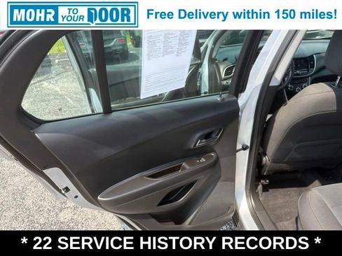 Used 2021 Chevrolet Trax LS AWD/4WD image 36