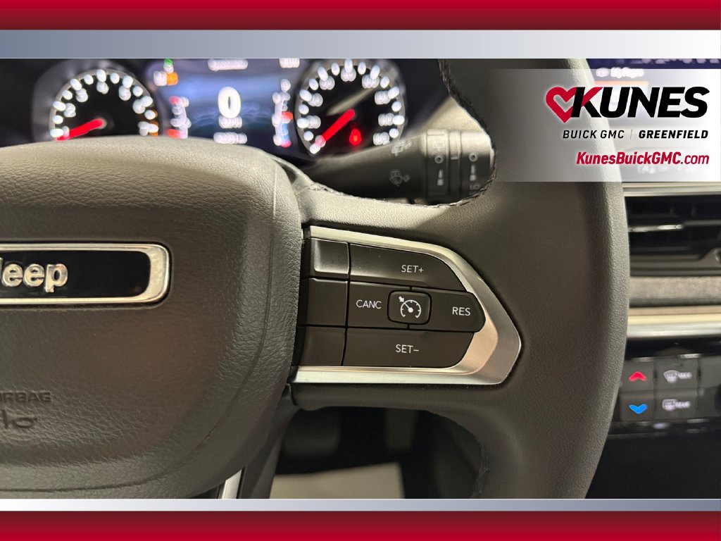Used 2024 Jeep Compass Latitude AWD/4WD image 18