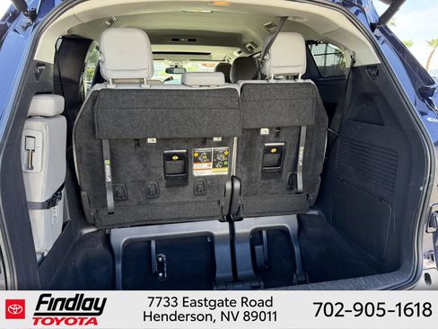 Certified 2026 Toyota Sienna XLE FWD image 17