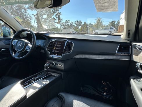 Certified 2022 Volvo XC90 T6 Inscription w/ Climate Package image 14