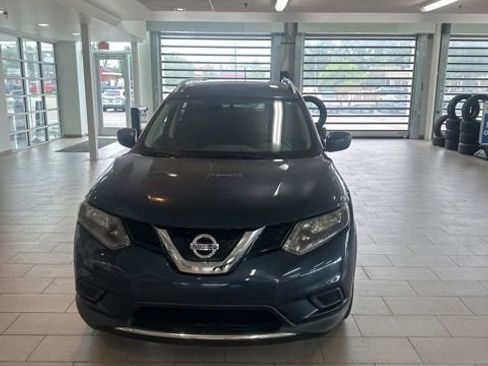 Used 2016 Nissan Rogue S w/ Appearance Package FWD image 4