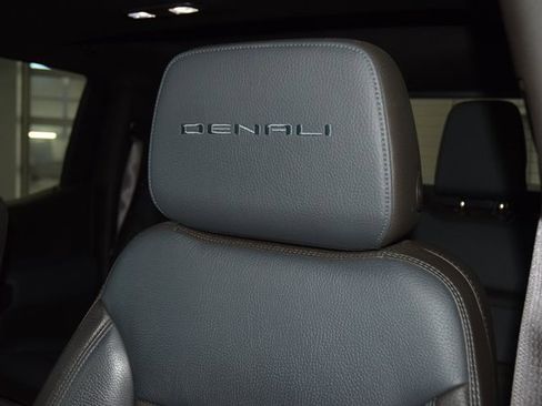 Used 2021 GMC Sierra 1500 Denali w/ Denali Ultimate Package image 43