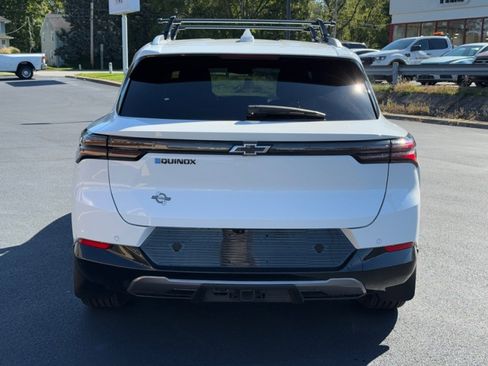 Used 2024 Chevrolet Equinox EV LT w/ Active Safety Package 3 image 7