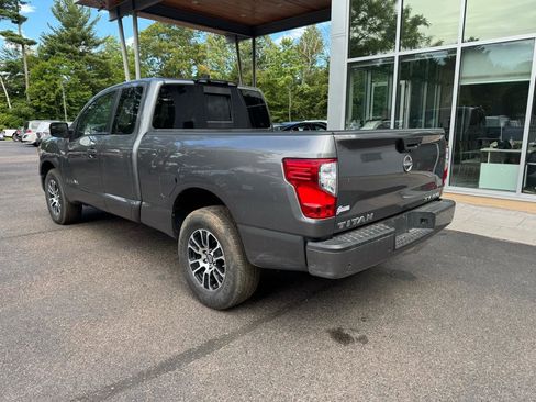 Used 2024 Nissan Titan SV AWD/4WD image 3