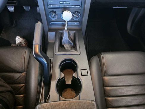 Used 2009 Ford Mustang GT Premium RWD image 12