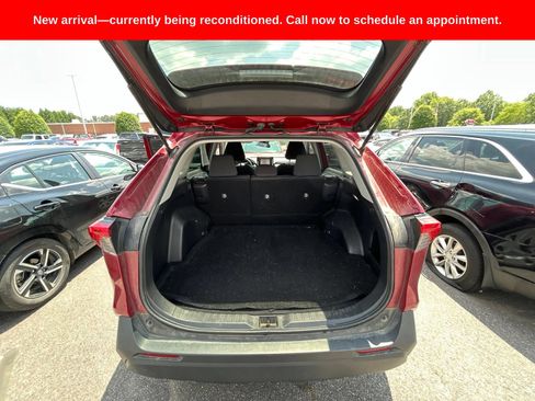Used 2022 Toyota RAV4 LE AWD/4WD image 7
