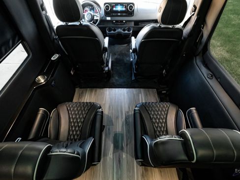 Used 2023 Mercedes-Benz Sprinter 3500 w/ Parking Package image 80