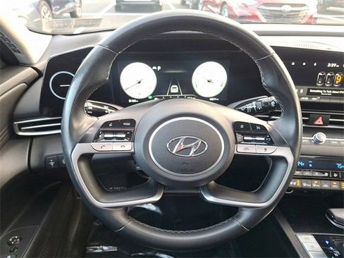 Used 2021 Hyundai Elantra Limited image 20