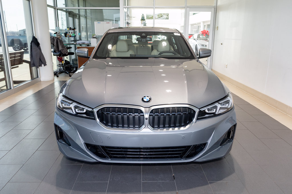 Used 2026 BMW 330i xDrive Sedan AWD/4WD image 10
