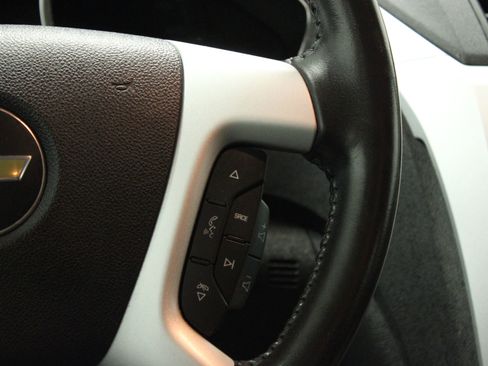 Used 2012 Chevrolet Traverse LT FWD image 22