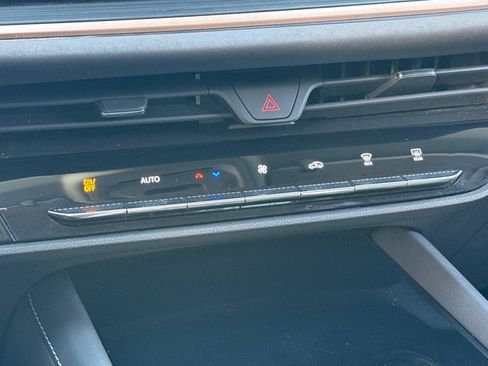 Used 2025 Buick Envision Sport Touring image 28