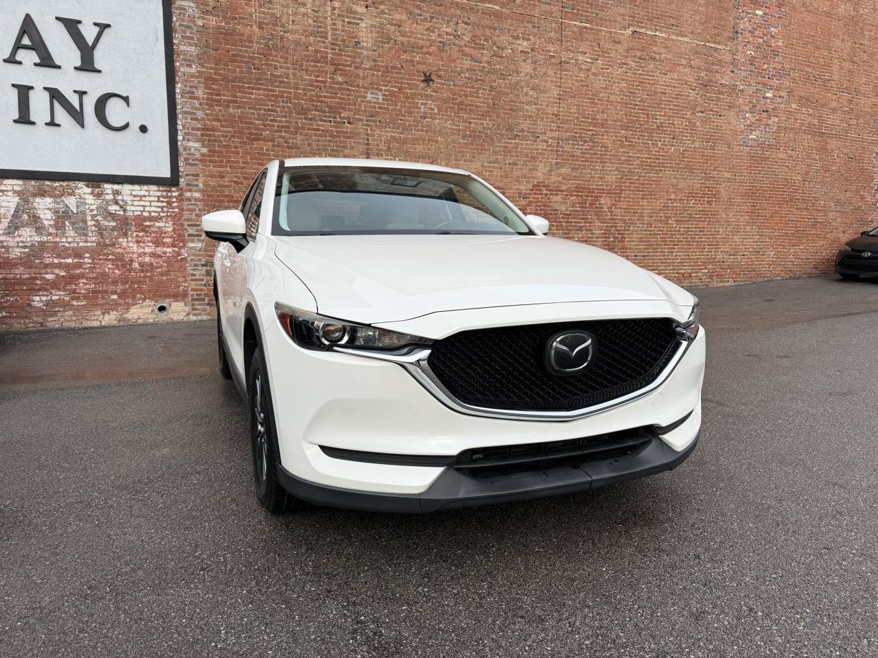 Used 2020 MAZDA CX-5 Touring FWD image 2