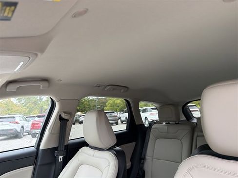 New 2026 Lincoln Corsair Premiere image 22