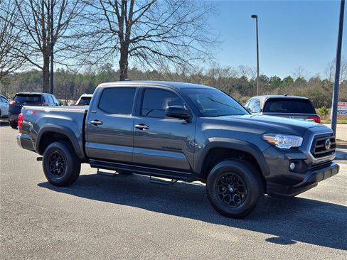 Used 2023 Toyota Tacoma SR5 RWD image 5
