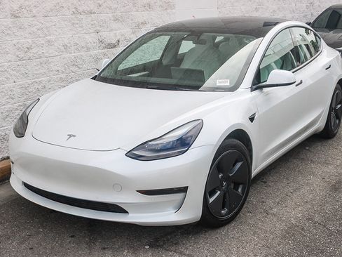 Used 2022 Tesla Model 3 RWD image 5