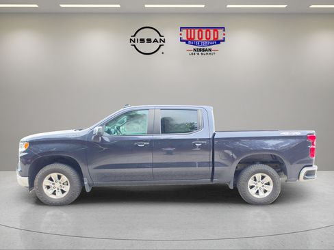 Used 2022 Chevrolet Silverado 1500 LT AWD/4WD image 5