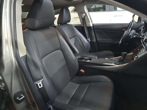 Used 2019 Lexus IS 300 AWD w/ Navigation Package image 12