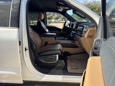 Used 2023 Ford F350 Lariat image 12