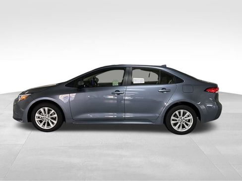 New 2026 Toyota Corolla LE FWD image 2