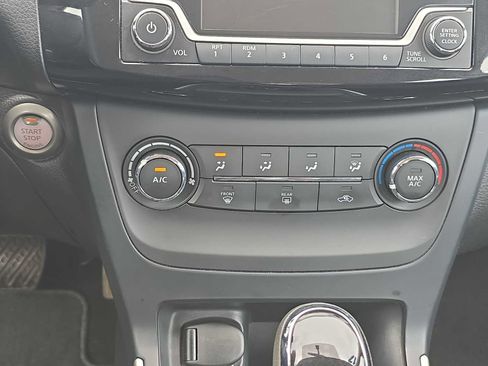 Used 2017 Nissan Sentra SV image 17
