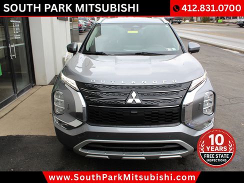 Used 2022 Mitsubishi Outlander SE image 4