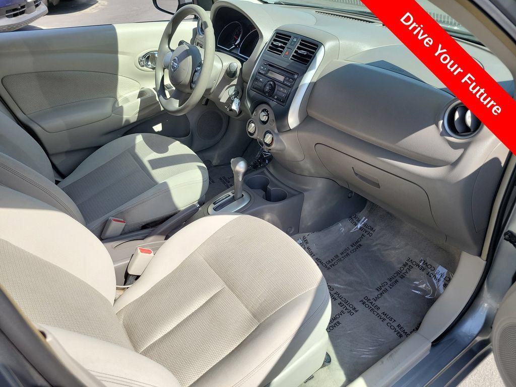 Used 2014 Nissan Versa SV FWD image 20