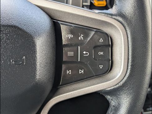 Used 2024 Ford Bronco Badlands image 16