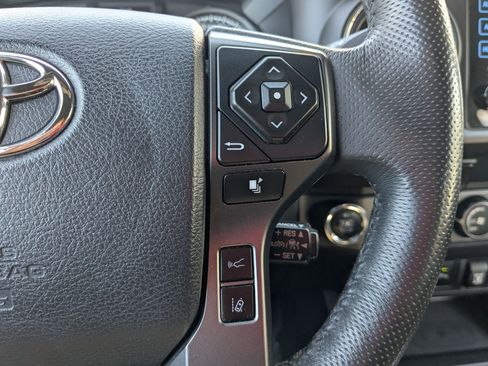 Used 2019 Toyota Tacoma TRD Off-Road image 20