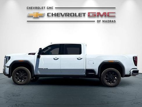 Used 2025 GMC Sierra 2500 AT4 w/ AT4 Premium Plus Package AWD/4WD image 6