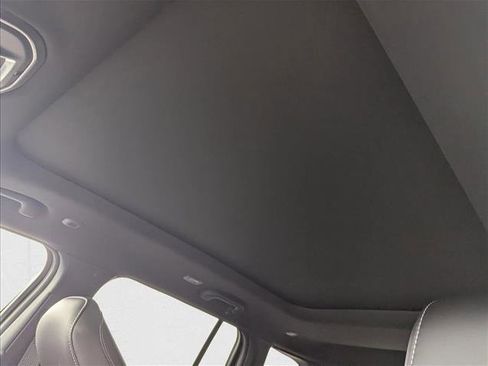 New 2025 Jeep Grand Cherokee Limited image 16