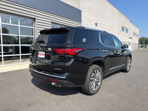 Used 2023 Chevrolet Traverse Premier AWD/4WD image 6