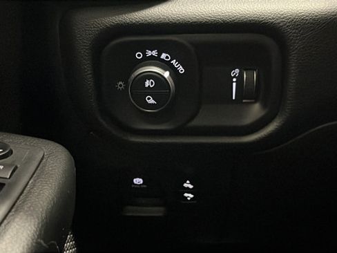 Certified 2020 RAM 1500 Big Horn AWD/4WD image 28
