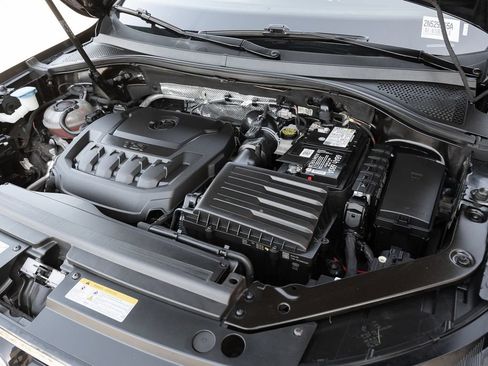 Used 2023 Volkswagen Tiguan SE R-Line FWD image 16