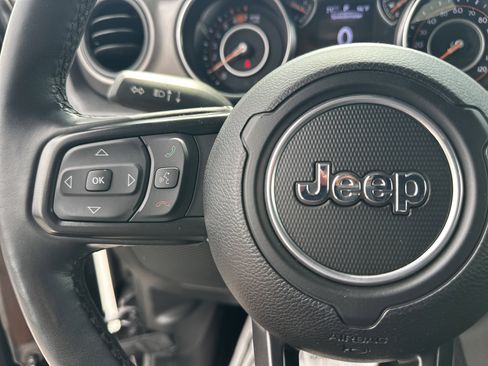Used 2023 Jeep Wrangler Unlimited Sport AWD/4WD image 25