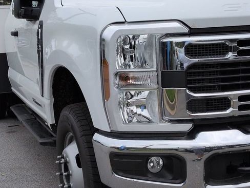 New 2026 Ford F350 XL w/ XL Chrome Package AWD/4WD image 9
