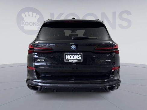 Used 2025 BMW X5 xDrive50e w/ M Sport Package AWD/4WD image 5
