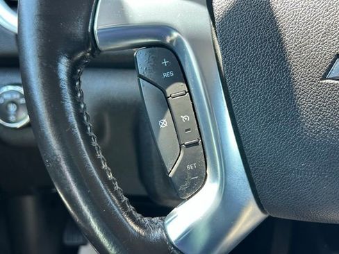 Used 2015 Chevrolet Traverse LT image 21
