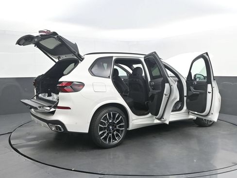 New 2026 BMW X5 xDrive40i w/ M Sport Package AWD/4WD image 50