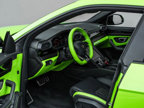 Used 2023 Lamborghini Urus S image 12